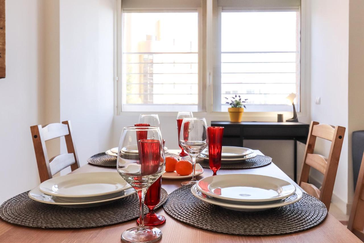 Lisbon Flower 360º - Your Lovely Flat With Pool And Parking ภายนอก รูปภาพ