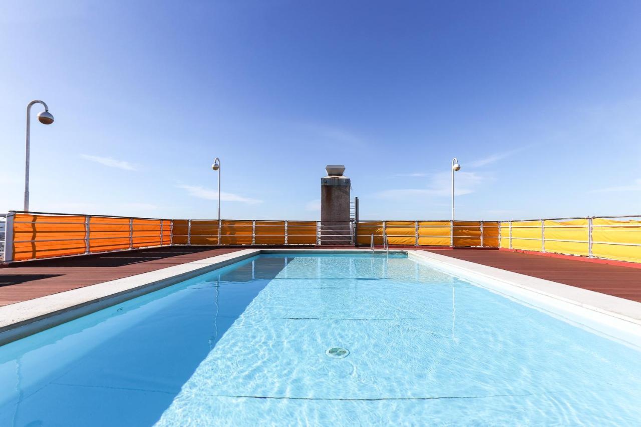 Lisbon Flower 360º - Your Lovely Flat With Pool And Parking ภายนอก รูปภาพ