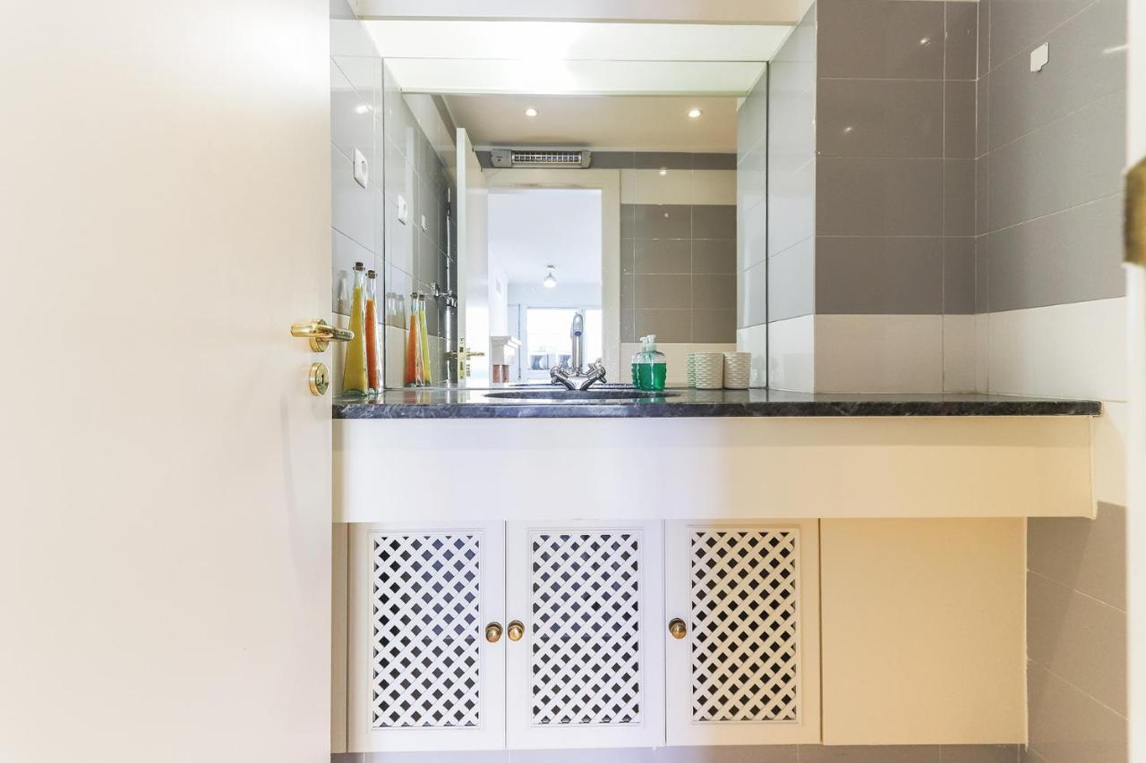 Lisbon Flower 360º - Your Lovely Flat With Pool And Parking ภายนอก รูปภาพ