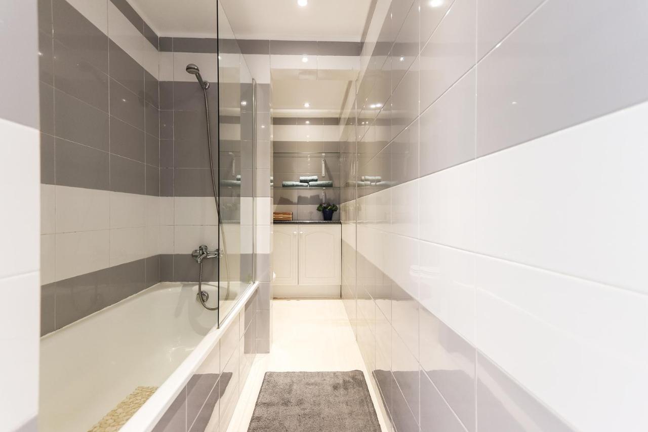 Lisbon Flower 360º - Your Lovely Flat With Pool And Parking ภายนอก รูปภาพ